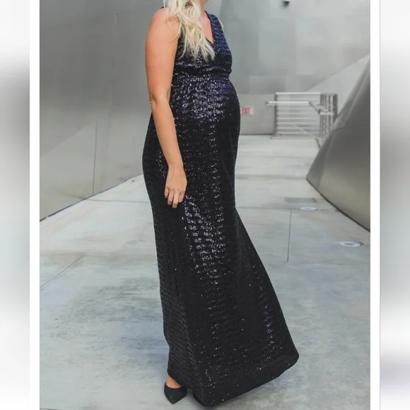 Pinkblush Black Sequin V-neck Sleeveless Maternity Gown - Picture 5 of 5
